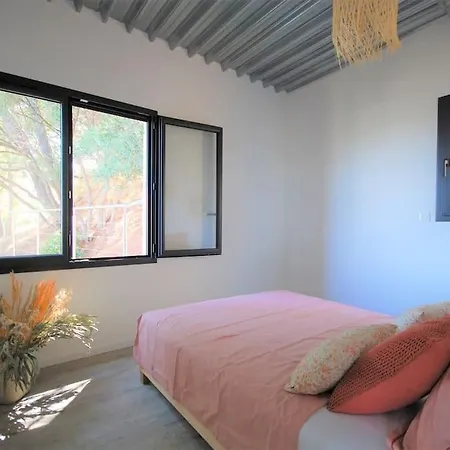 Almanarre Holiday home *
